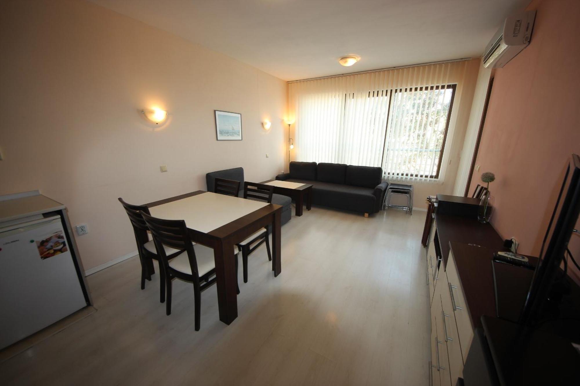 Menada Horyzont Apartments سوزوبول الغرفة الصورة