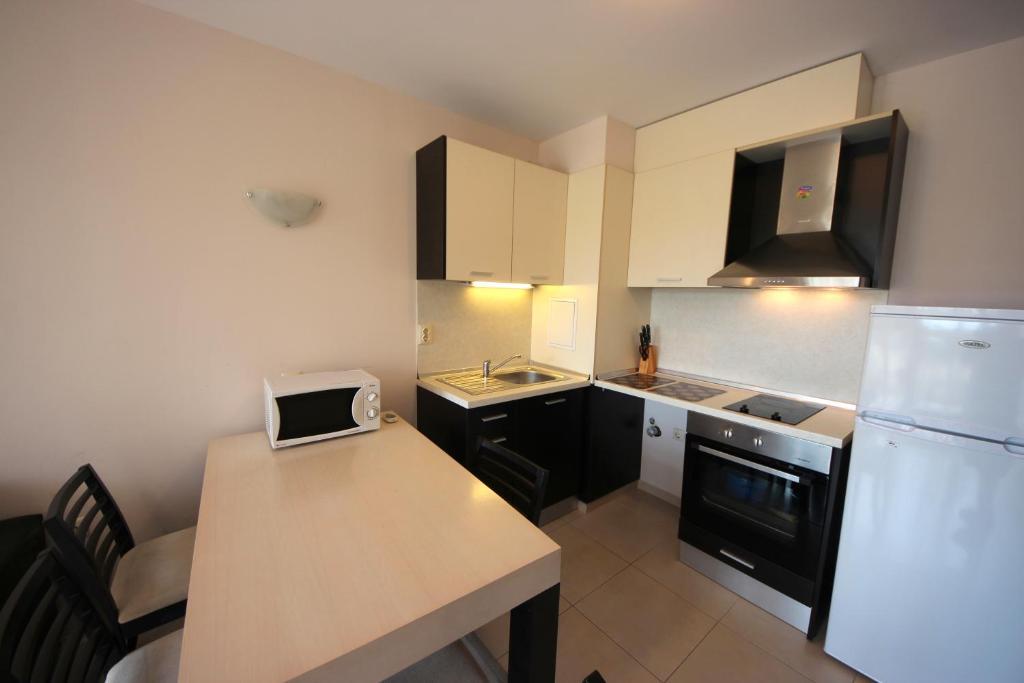 Menada Horyzont Apartments سوزوبول الغرفة الصورة