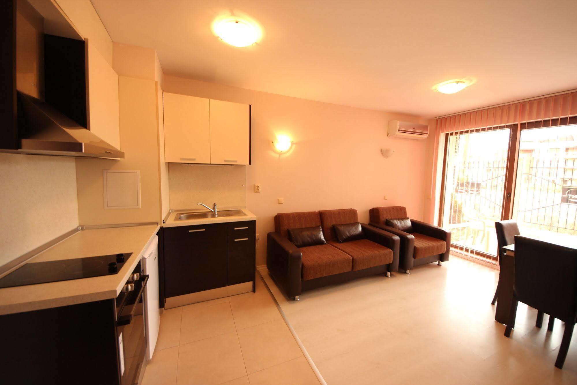 Menada Horyzont Apartments سوزوبول المظهر الخارجي الصورة