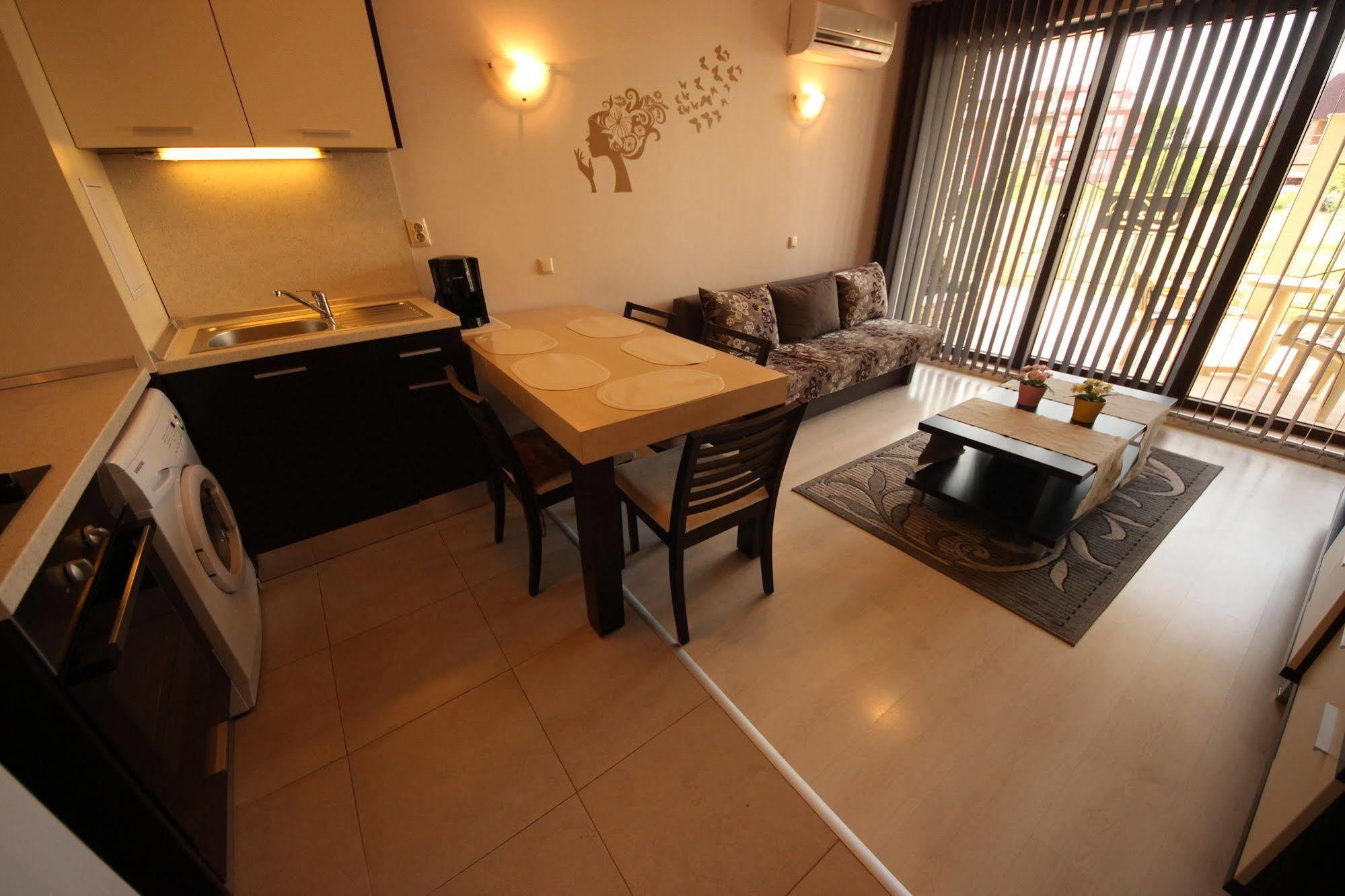 Menada Horyzont Apartments سوزوبول المظهر الخارجي الصورة